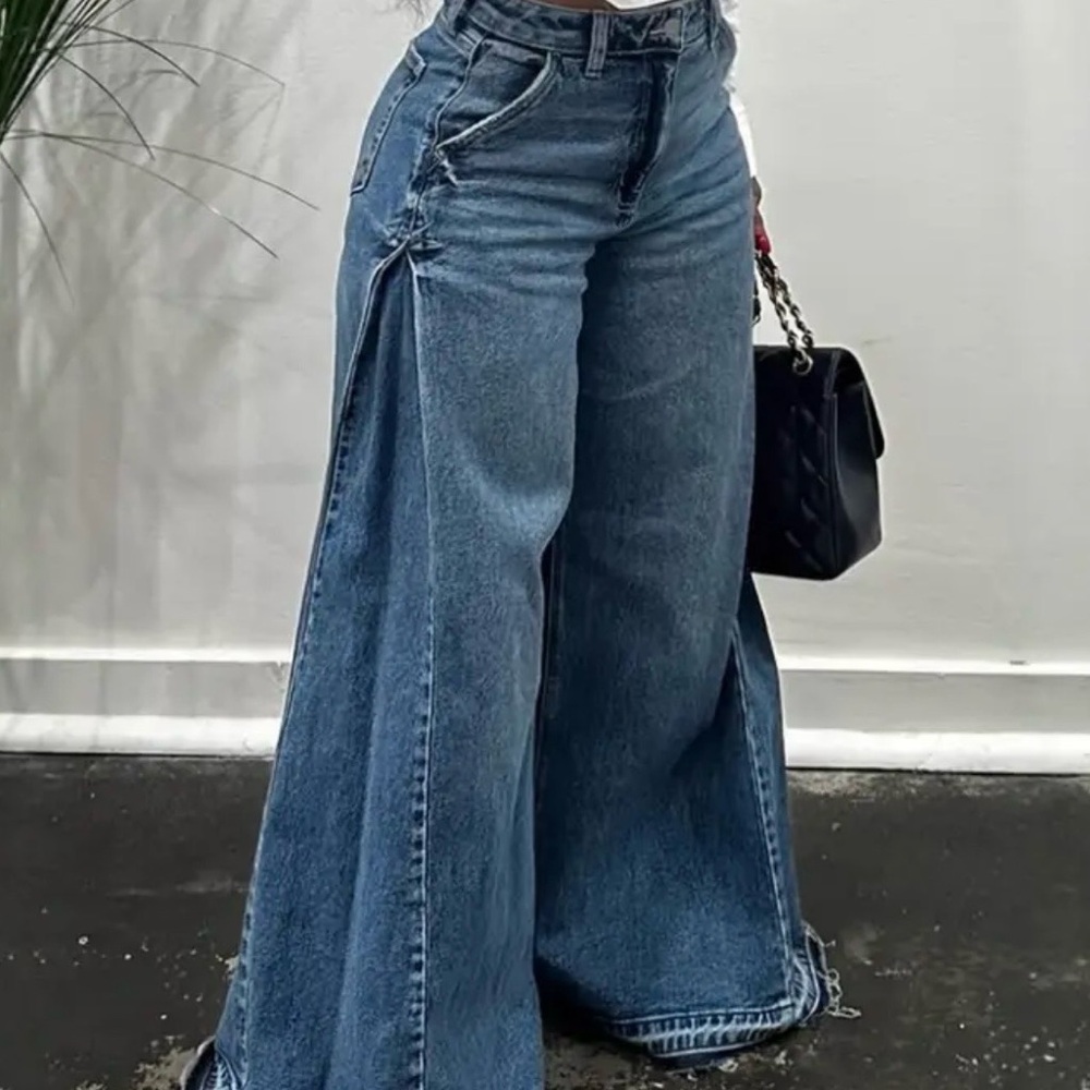 Wide Leg High-Waist Blue Jeans for Women - Picture 2 of 2